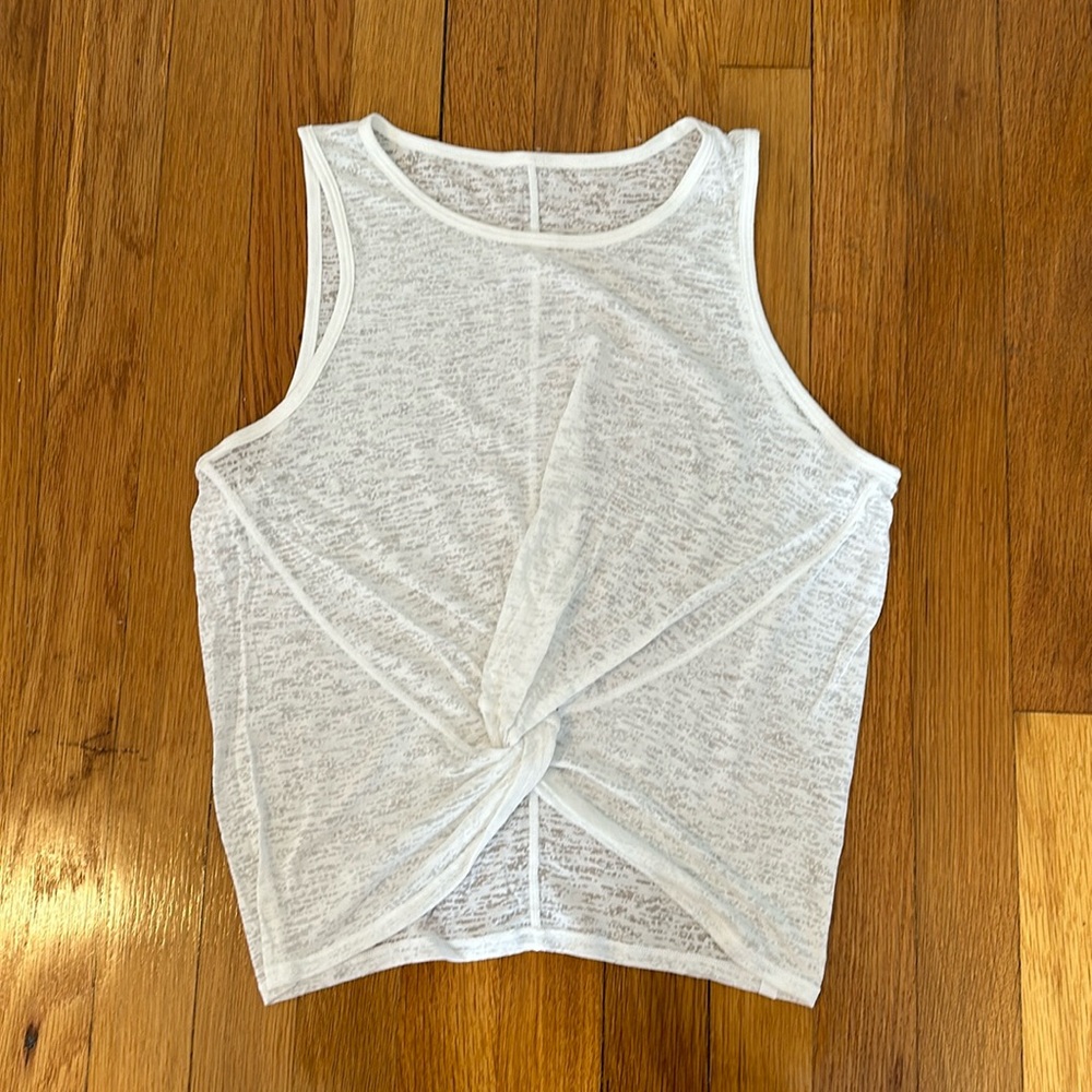 Lululemon Breeze Through Twist Crop Tank, White, Size unknown, EUC